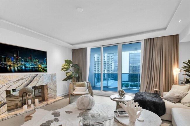 Building Photo - 2301 Collins Ave