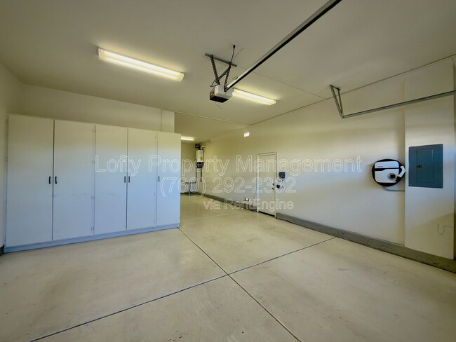 Building Photo - 13073 Dressage Ln