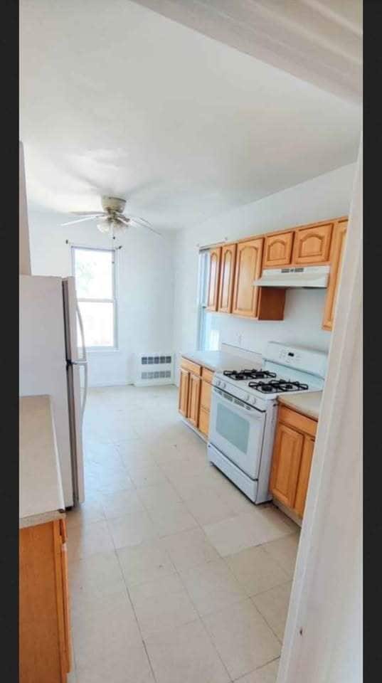 Building Photo - 1959 Fowler Ave