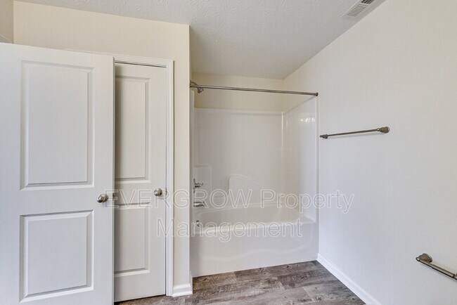 Building Photo - 10828 Penwell Way
