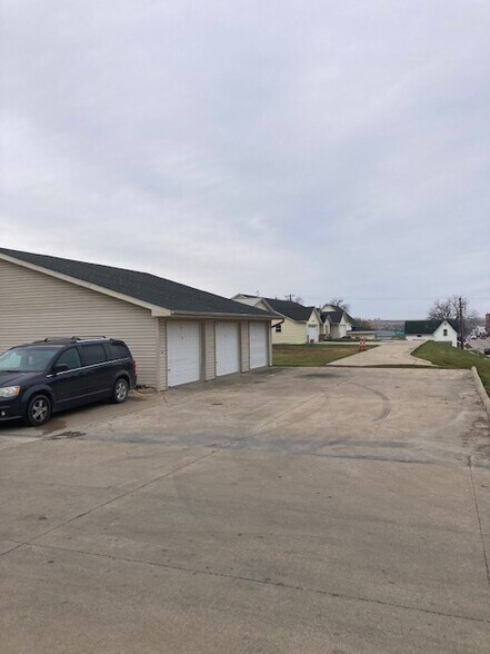 Building Photo - Summerset Apartments