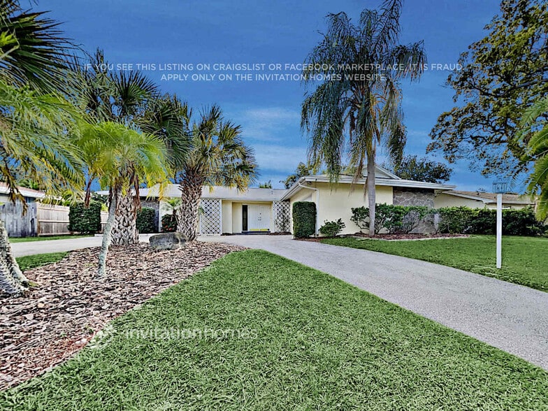 Primary Photo - 2194 Lanai Ave