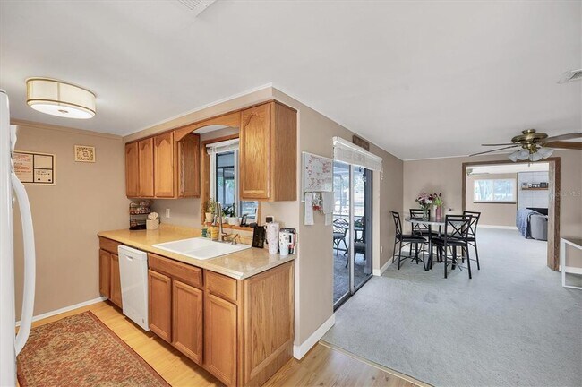 Building Photo - 3010 Golden Rain Dr