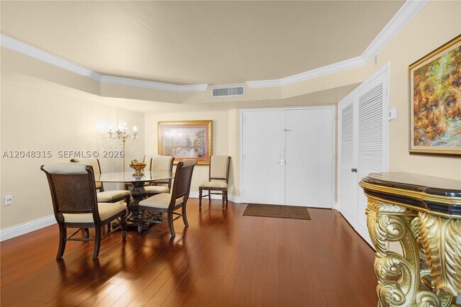 Building Photo - 6423 Collins Ave