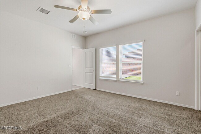 Building Photo - 13745 Lago Vista Ave