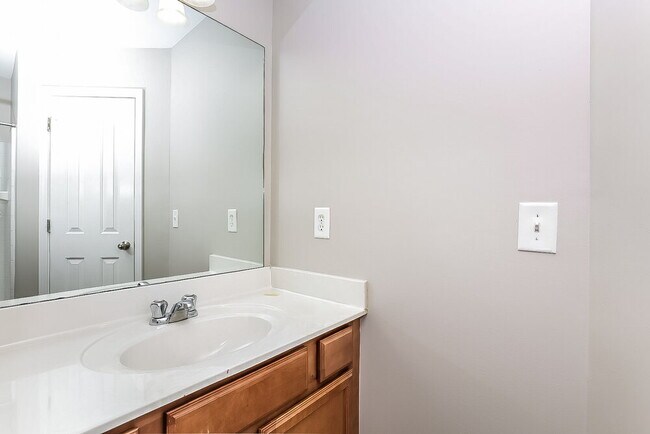 Building Photo - 8055 Logan Dr