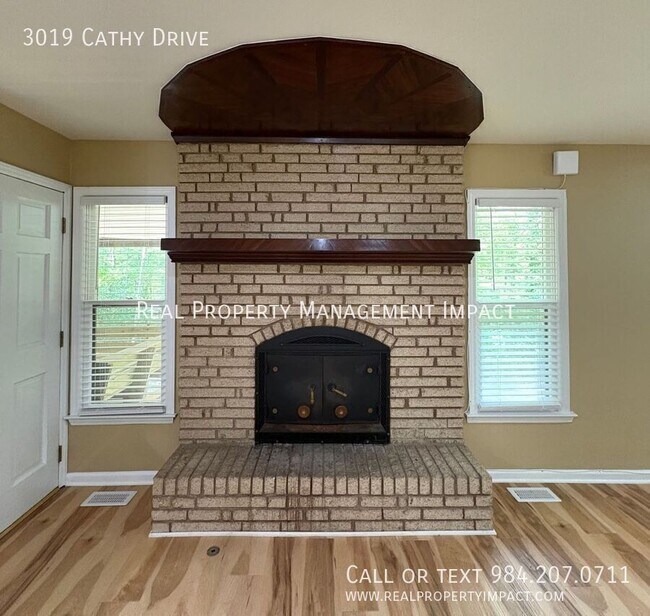 Building Photo - 3019 Cathy Dr