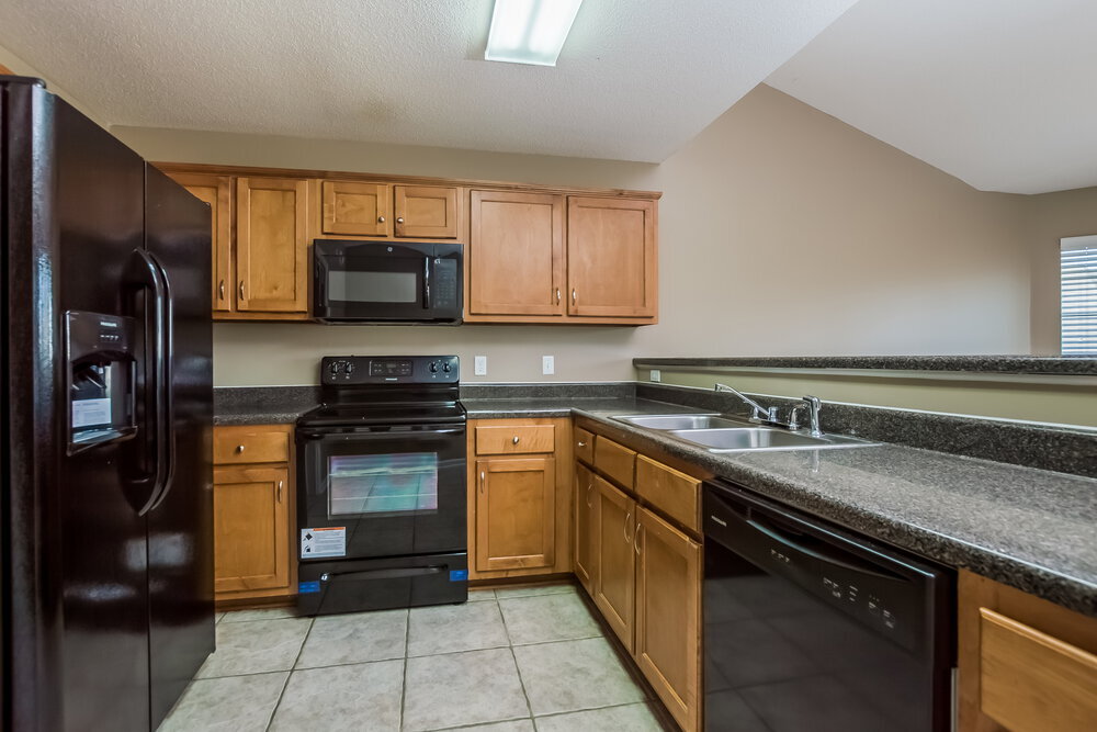 Building Photo - 6379 Sandbourne E