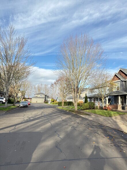 Building Photo - 3277 NE 14th Ave