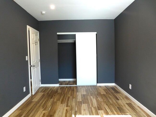 Building Photo - 1-Bedroom ADU with Modern Upgrades and Pri...