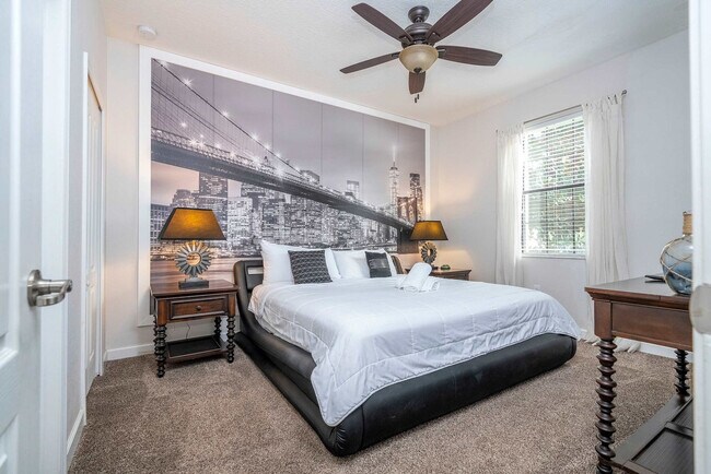 Building Photo - 1400 Moon Valley Dr