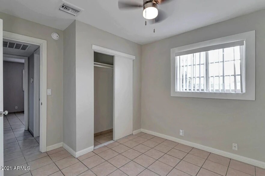 Building Photo - 5206 W Ocotillo Rd