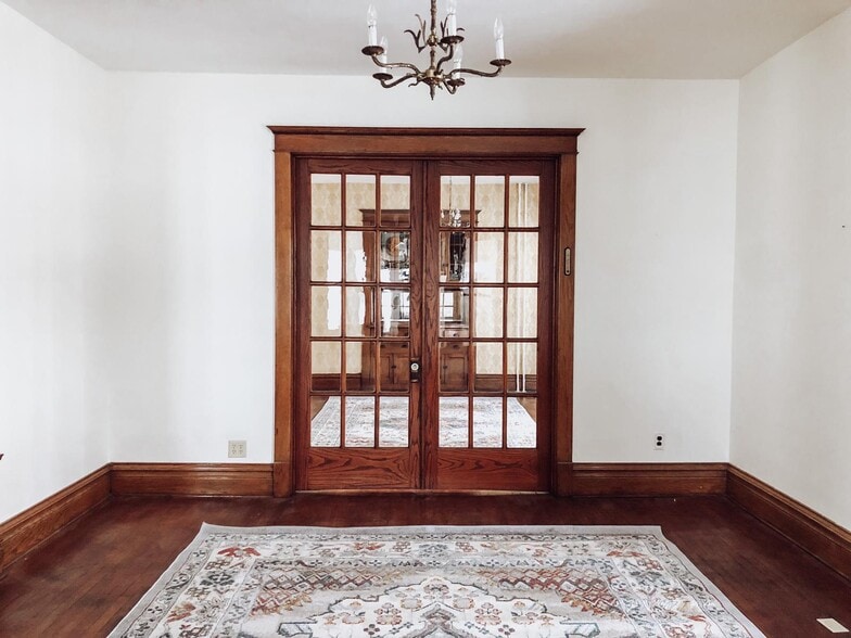 Building Photo - 1882 Loras Blvd