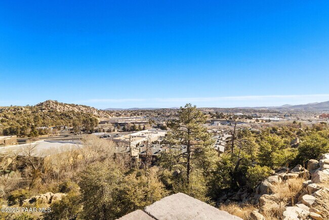Building Photo - 1308 Rockwood Dr