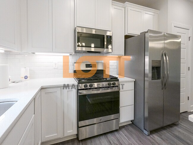 Building Photo - 24 Jaycee Ct