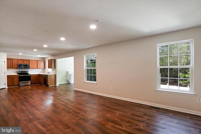 Building Photo - 6981 Linden Ave