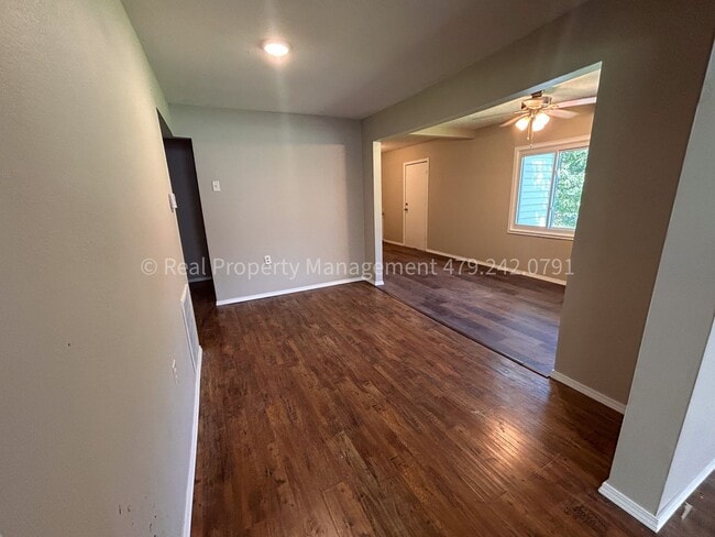 Building Photo - 500 Gillette Ave