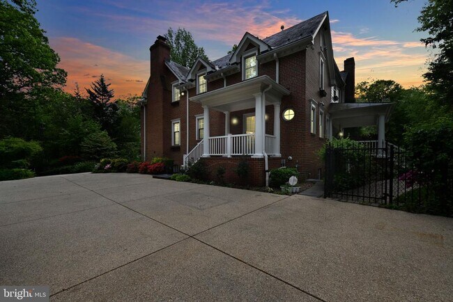 Building Photo - 6907 Bradley Blvd