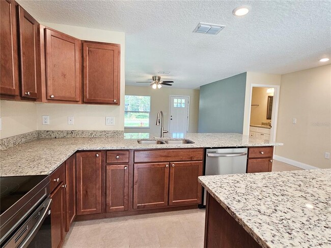 Building Photo - 6921 Central Ave