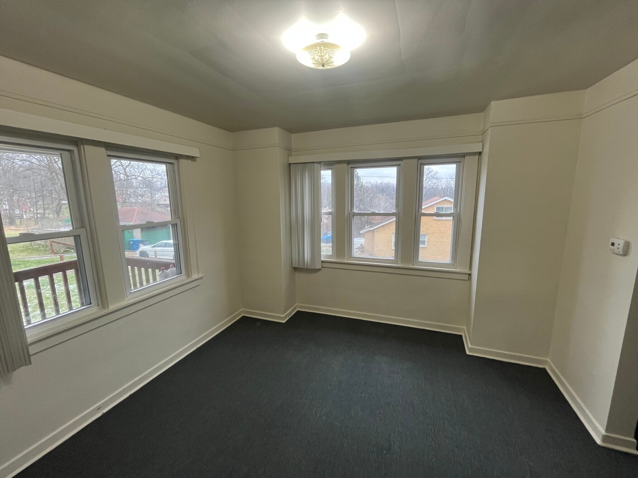 Building Photo - 1801 Universal Rd