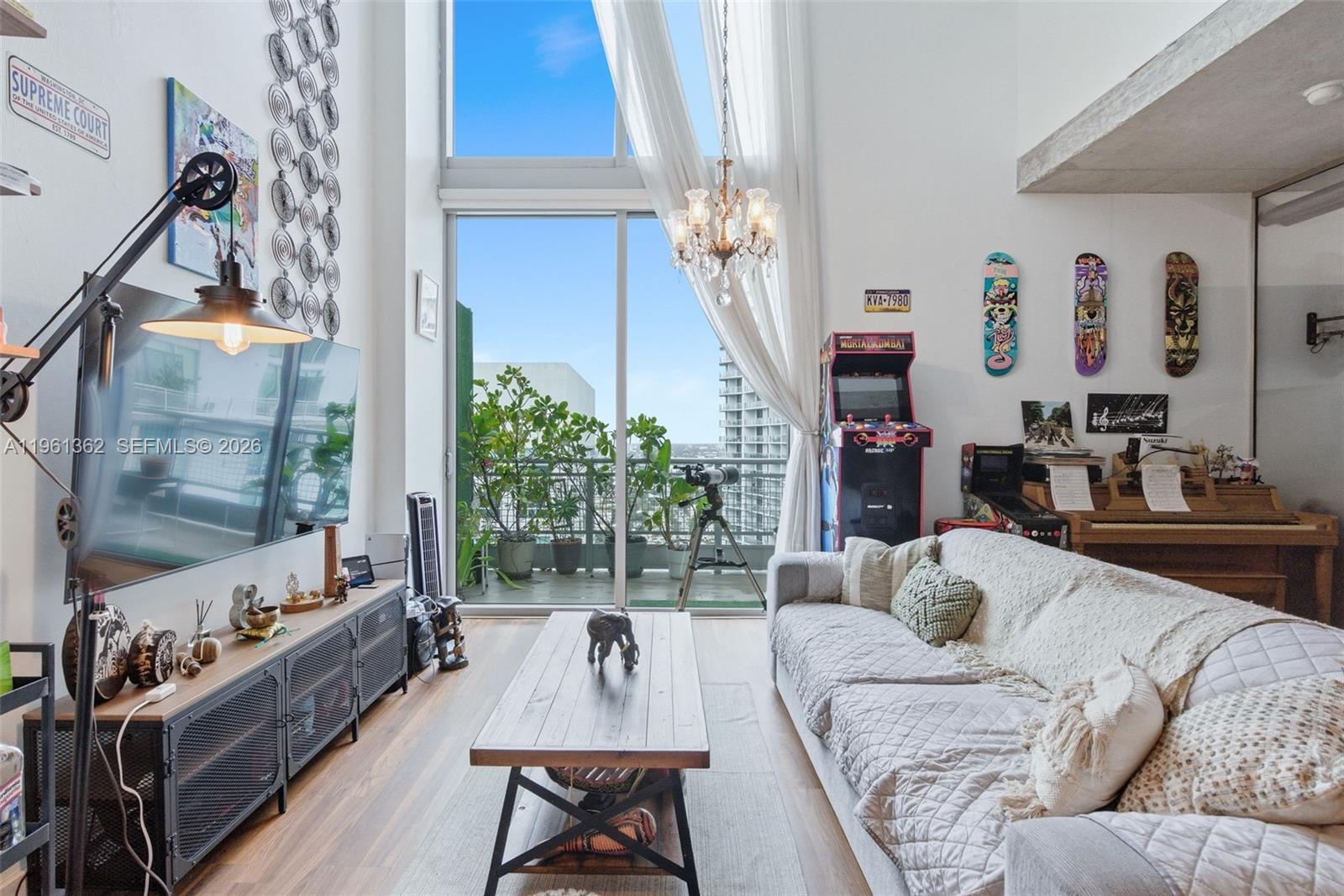 Building Photo - 690 SW 1st Ct