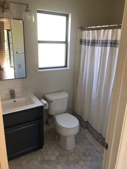 Building Photo - 4331 Princeton Way