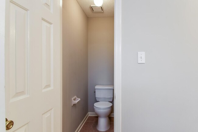 Building Photo - 7860 Freehold Dr