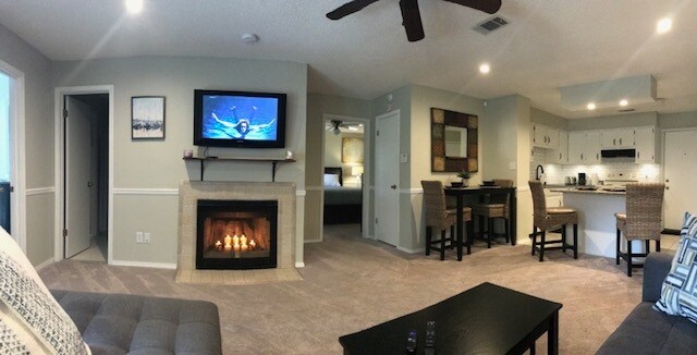 Living Area 1 - 5001 Grande Dr