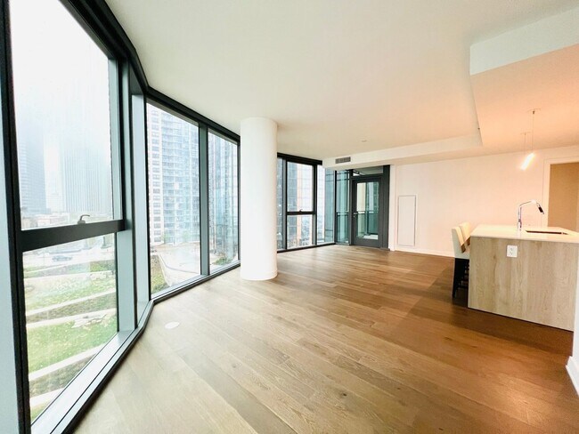 Building Photo - 211 N Harbor Dr