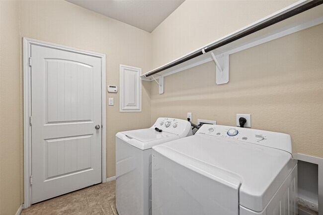 Building Photo - 13815 Wixford Trail