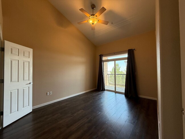 Building Photo - 2 Bedroom Condo Minutes to Ft. Carson