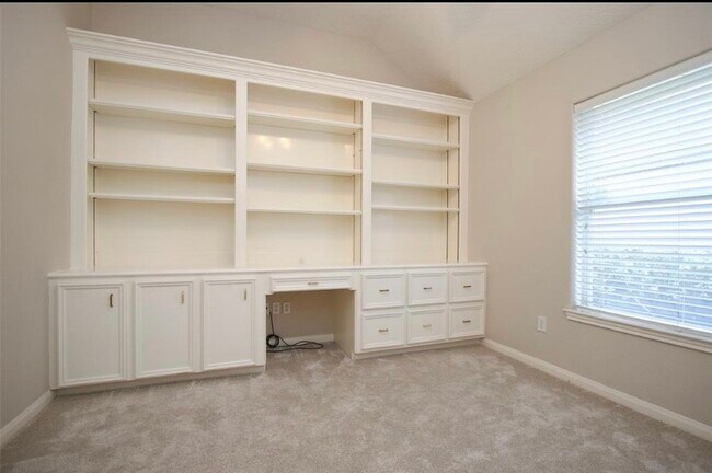Building Photo - 1110 Parkhaven Ln