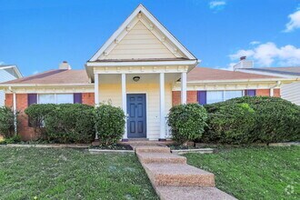 Building Photo - 1643 Dexter Ln