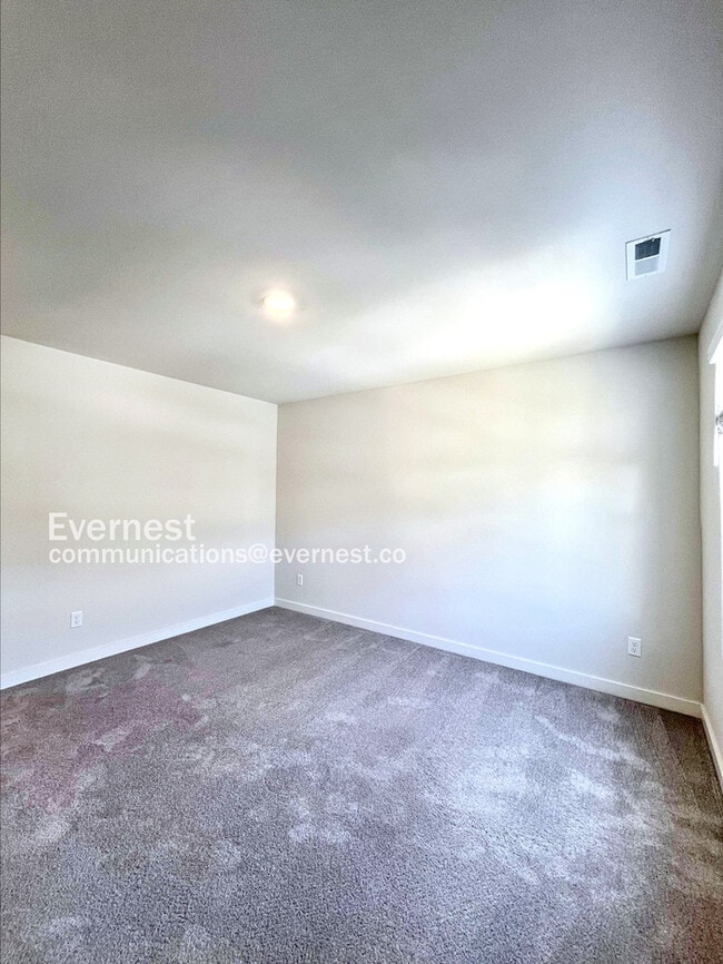 Building Photo - 506 Lyness Dr
