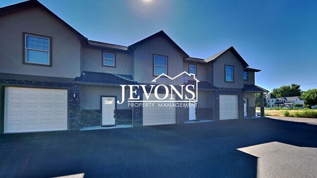 Building Photo - 413 S 97th Ave
