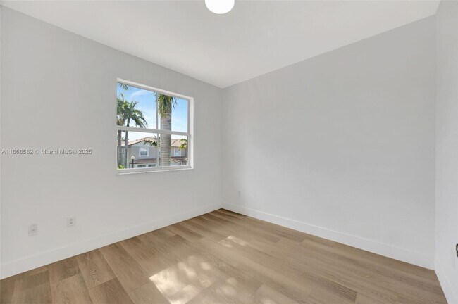 Building Photo - 964 NE 41st Pl