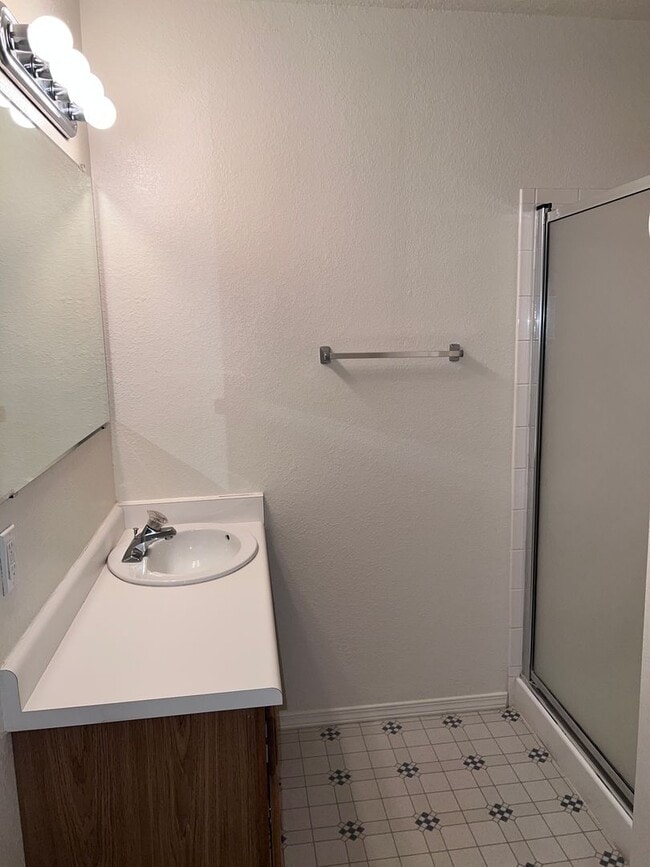Building Photo - Gated community, 2 Br, 2.5 Ba w/ appliance...