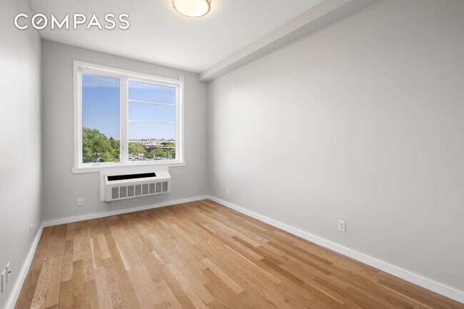 Building Photo - 195 Hawthorne St