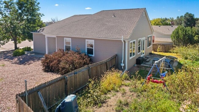 Building Photo - 8402 Snowdrop Ct