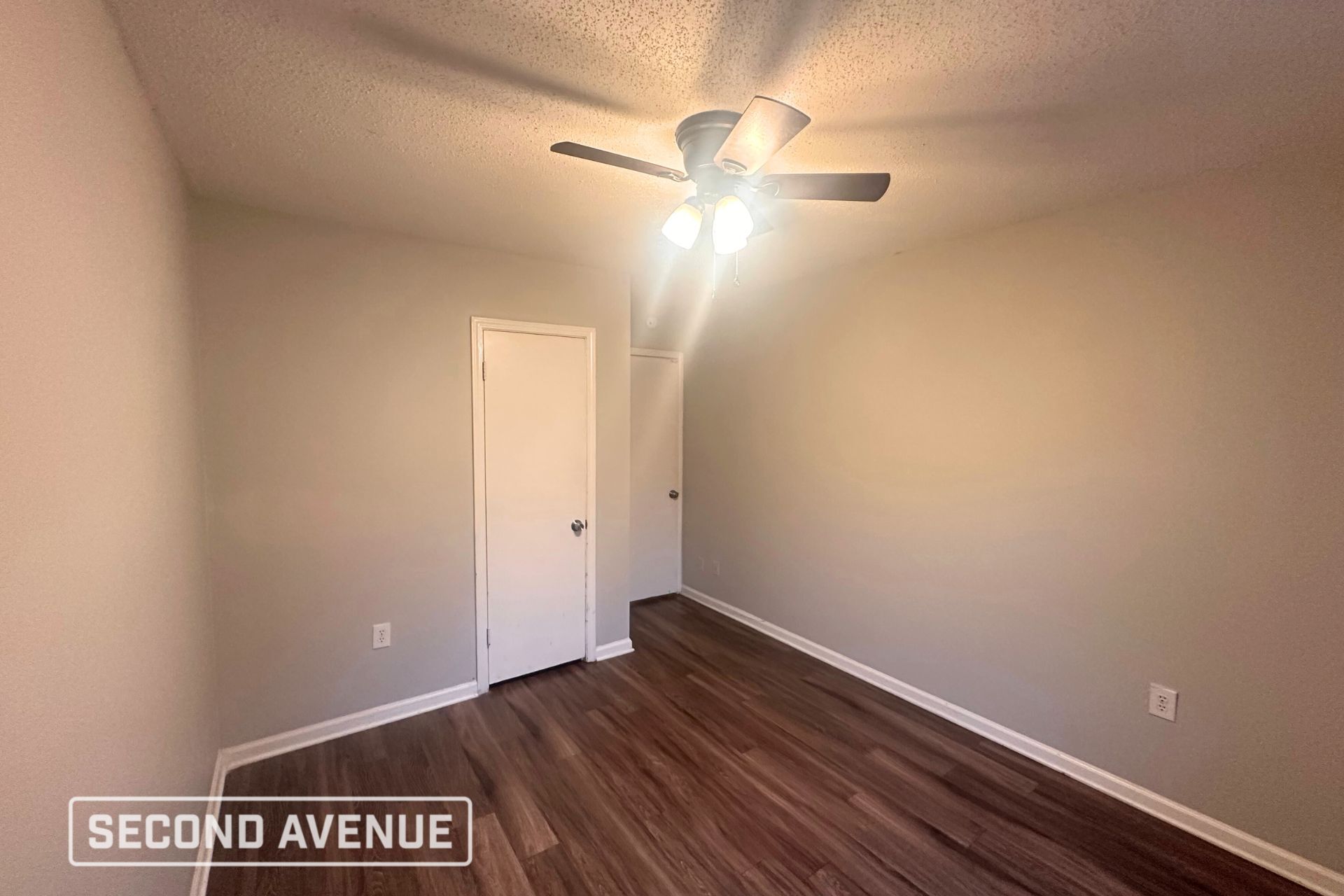 Building Photo - 1423 Whitney Ave