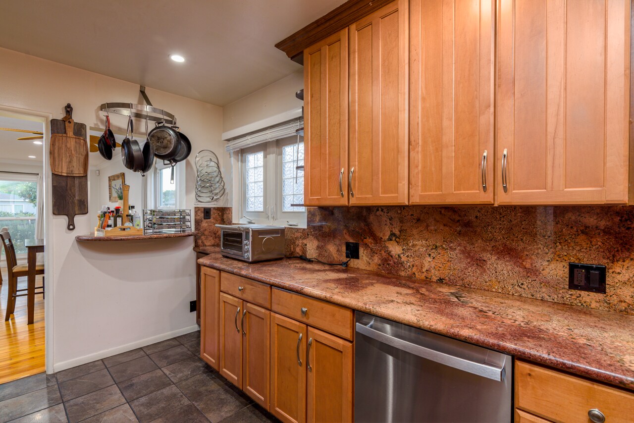 Building Photo - 16641 Gilmore St