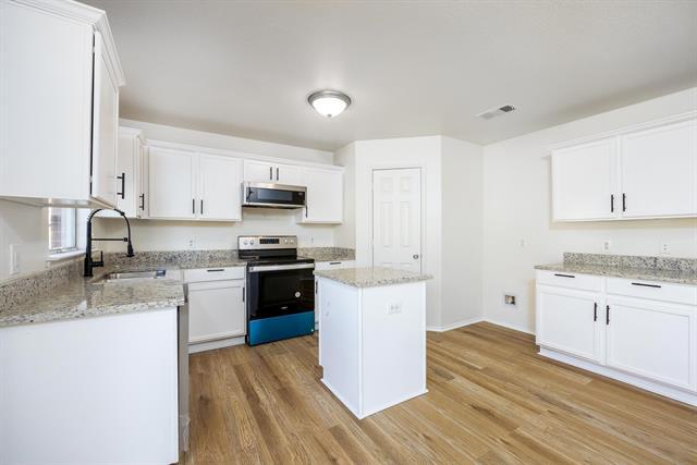 Building Photo - 8529 Prairie Dawn Dr