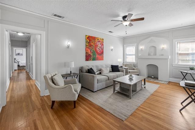 Building Photo - 3315 Rogers Ave