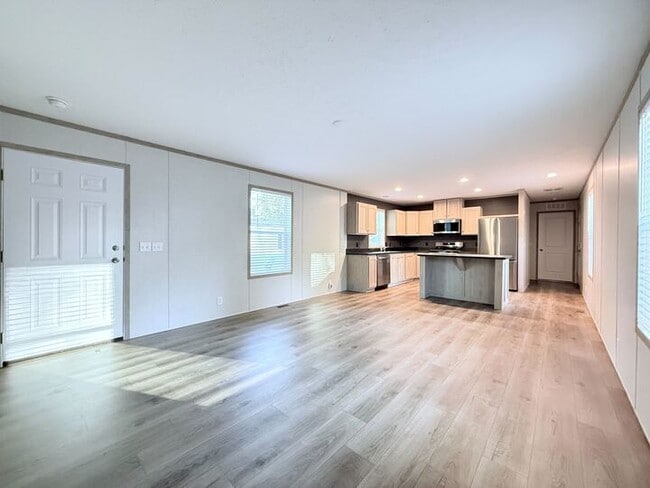 Building Photo - 29680 Jamestown Dr