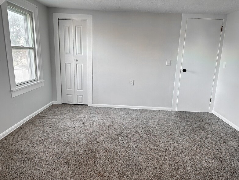 Building Photo - 222 W Union St