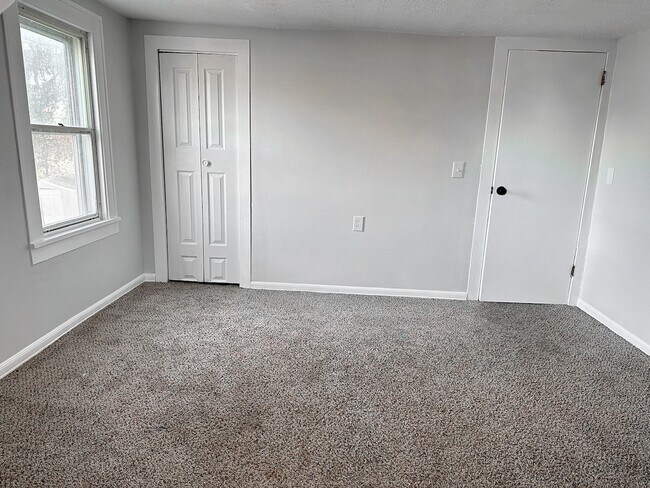 Building Photo - 222 W Union St