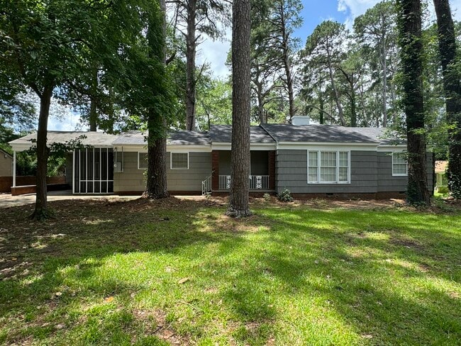 Building Photo - 329 Pine Ridge Rd