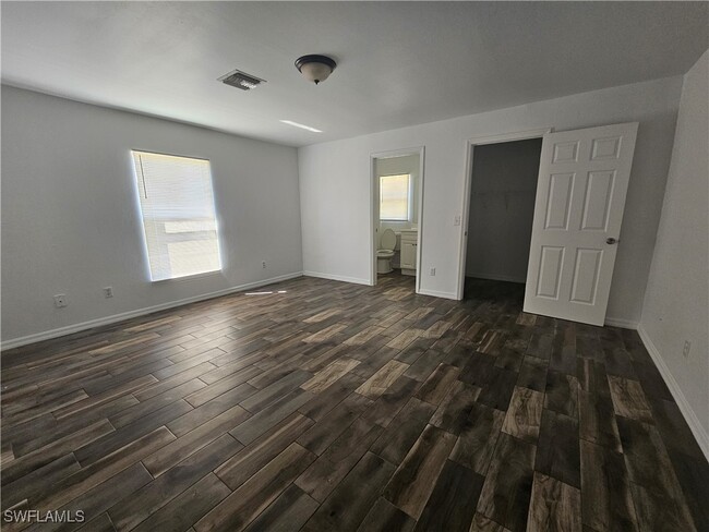 Building Photo - 2188 Lincoln Park Ave