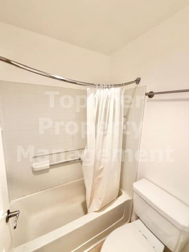 Building Photo - Beautiful 2 Bd/2 Ba 932 sf Condo in Oceanside available NOW for Lease!