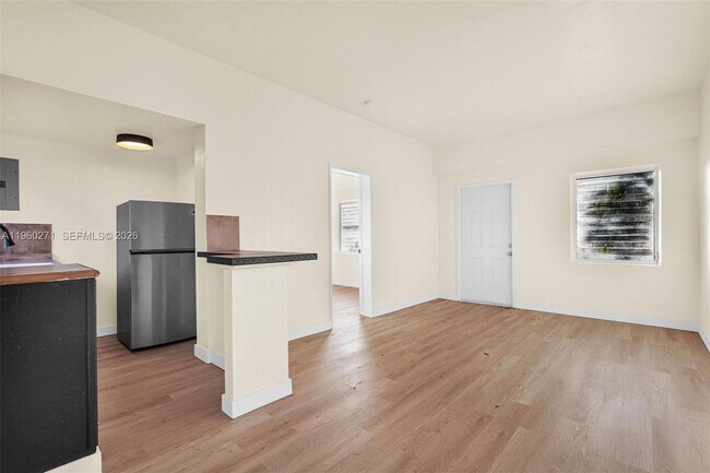 Building Photo - 12287 NE 7th Ave